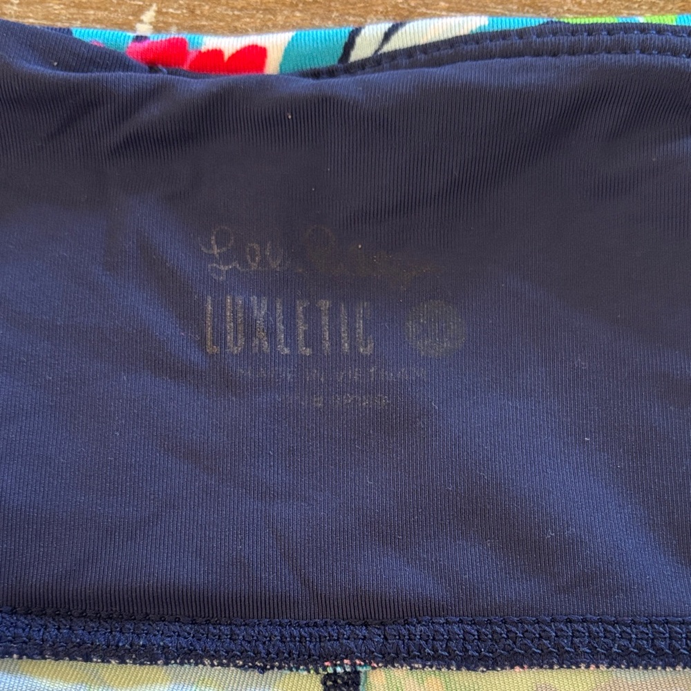 Lilly Pulitzer Take Me To The Sea Cropped Leggings in XL - Picture 2 of 13